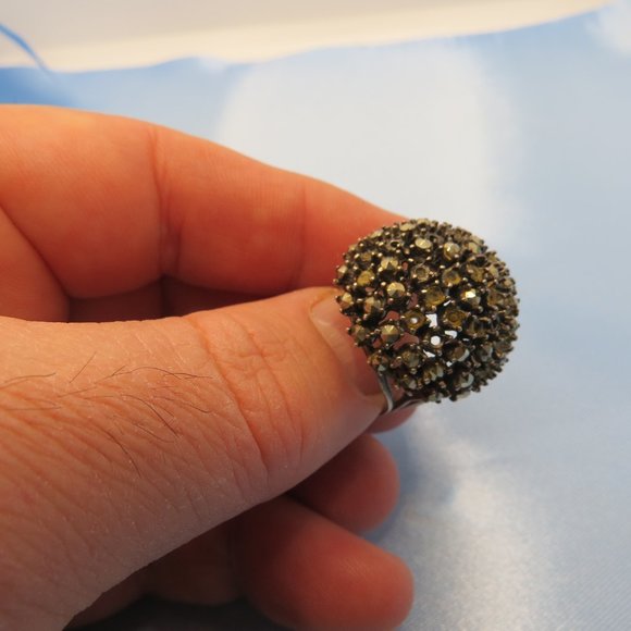 Sterling Silver Ring & hematite size 7 (mssing few stones ,can be replaced) - Picture 4 of 4